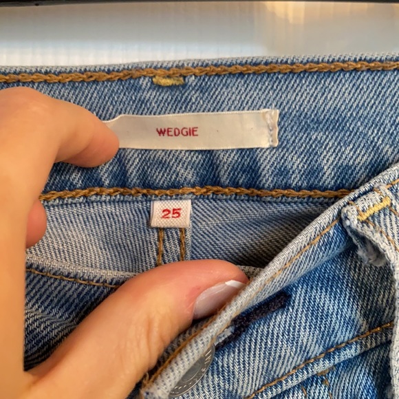 Wedgie Levi’s jeans - Picture 4 of 8
